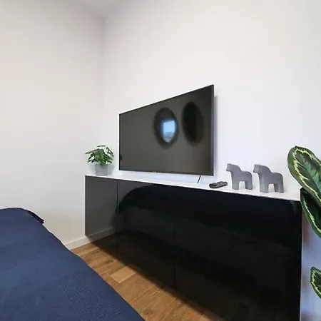 A Very Cozy With A Large Bed Διαμέρισμα Βρότσλαβ